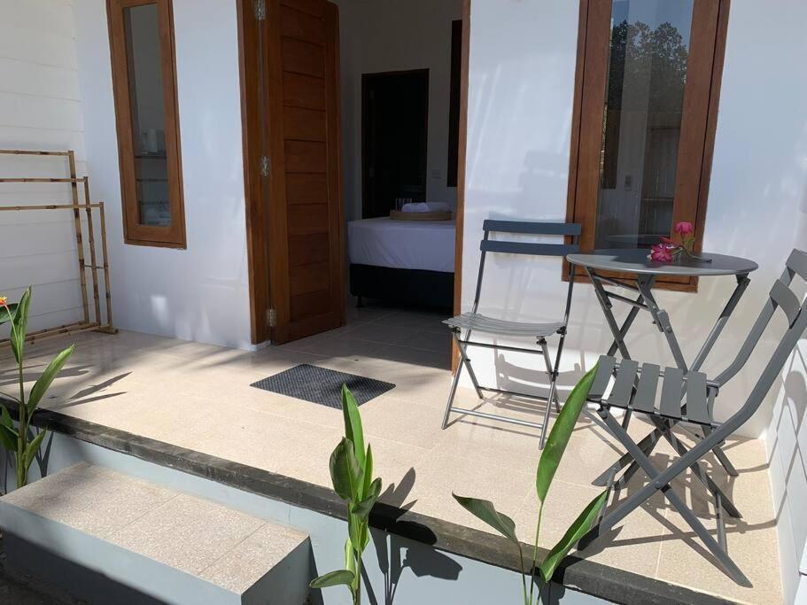 3 Monkeys Lembongan Studio Apartments Bagian luar foto